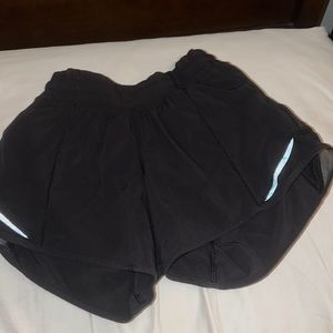 Lululemon 4” low rise hotty hots